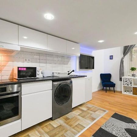 Lovely Studio Flat In Damjanich Street - Leonard Budapeşte Dış mekan fotoğraf